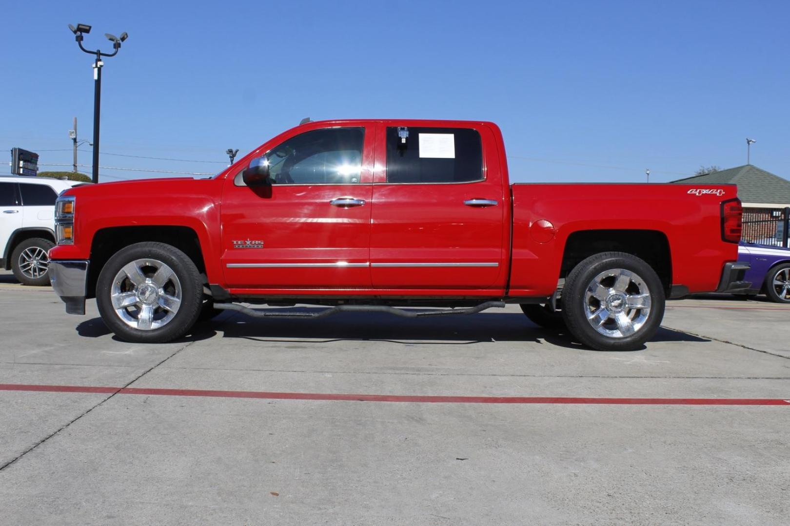 2014 red Chevrolet Silverado 1500 1LZ Crew Cab 4WD (3GCUKSEC1EG) with an 5.3L V8 OHV 16V engine, 6-Speed Automatic transmission, located at 2401 E Main St., Grand Prairie, TX, 75050, (972) 262-4440, 32.748981, -96.969643 - Photo#2