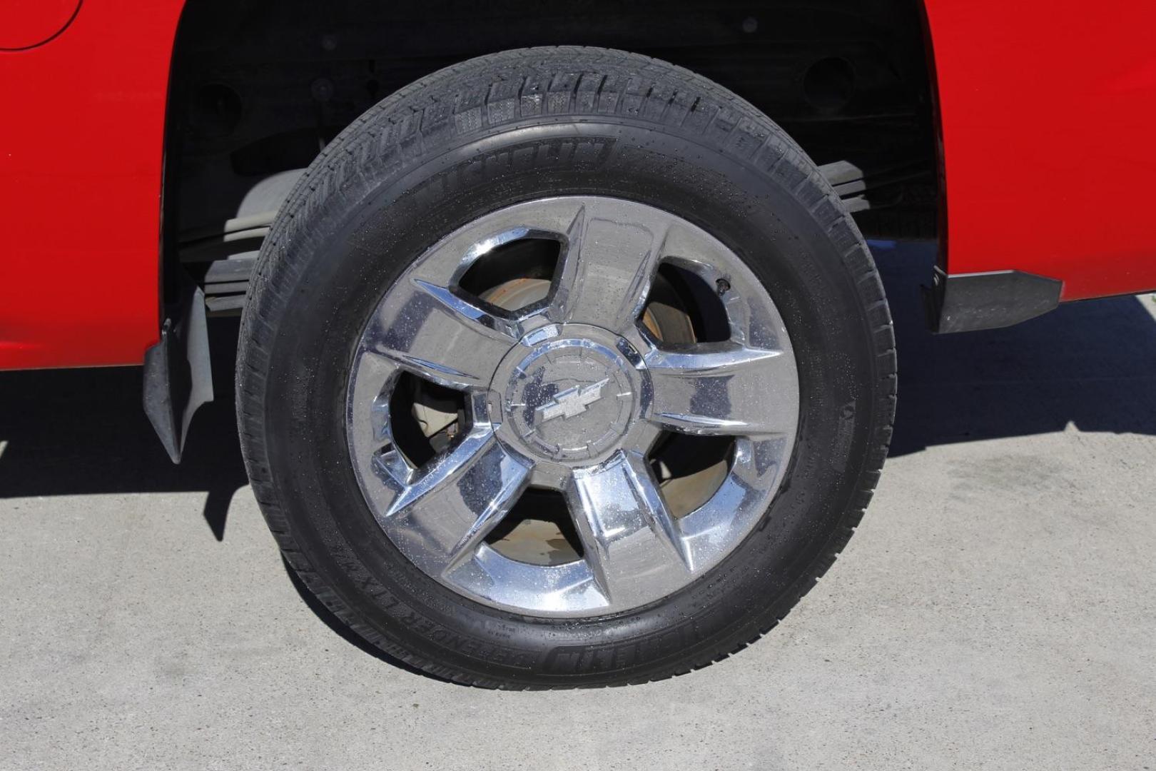 2014 red Chevrolet Silverado 1500 1LZ Crew Cab 4WD (3GCUKSEC1EG) with an 5.3L V8 OHV 16V engine, 6-Speed Automatic transmission, located at 2401 E Main St., Grand Prairie, TX, 75050, (972) 262-4440, 32.748981, -96.969643 - Photo#5