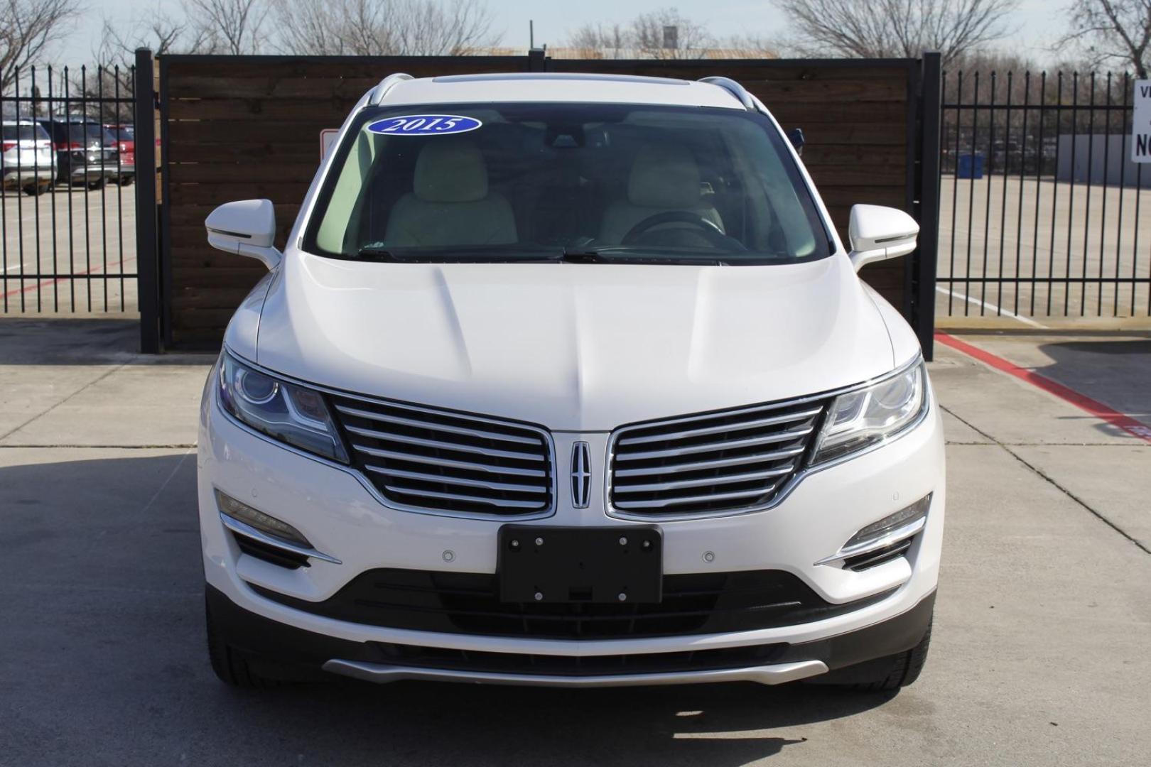 2016 White Lincoln MKC RESERVE (5LMCJ3C98GU) with an 2.0 engine, located at 2401 E Main St., Grand Prairie, TX, 75050, (972) 262-4440, 32.748981, -96.969643 - Photo#0