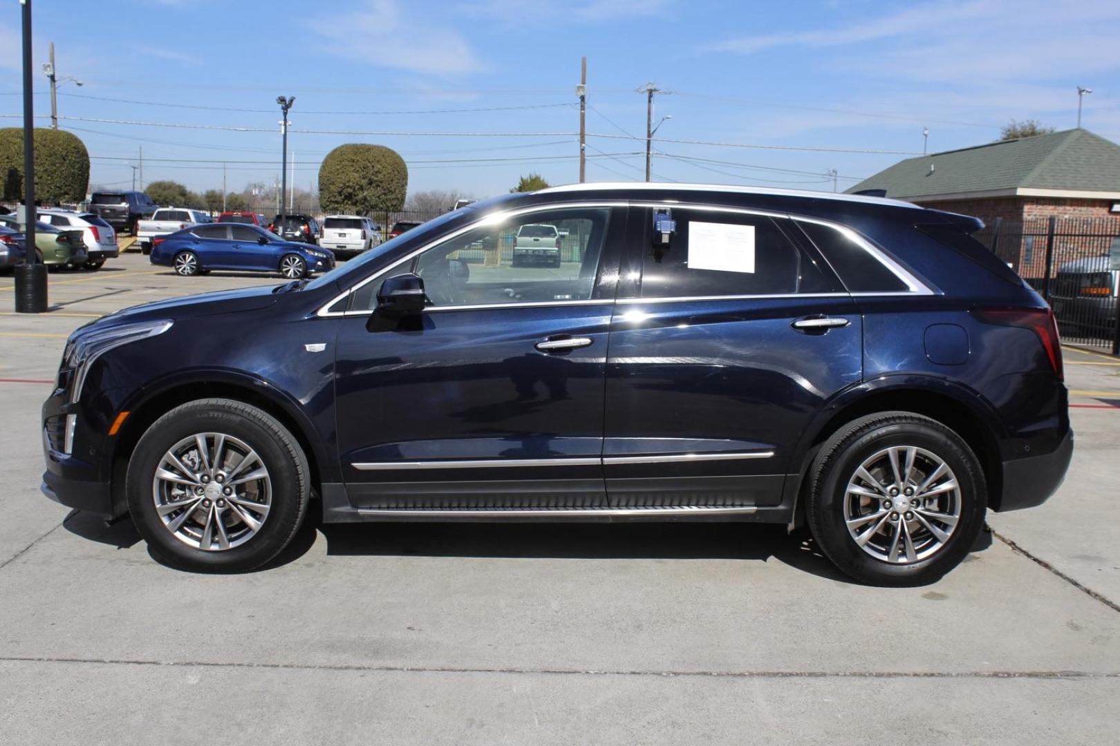 2021 BLUE Cadillac XT5 Premium Luxury (1GYKNCRS9MZ) with an 3.6L V6 DOHC 24V engine, 9-Speed Automatic transmission, located at 2401 E Main St., Grand Prairie, TX, 75050, (972) 262-4440, 32.748981, -96.969643 - Photo#2