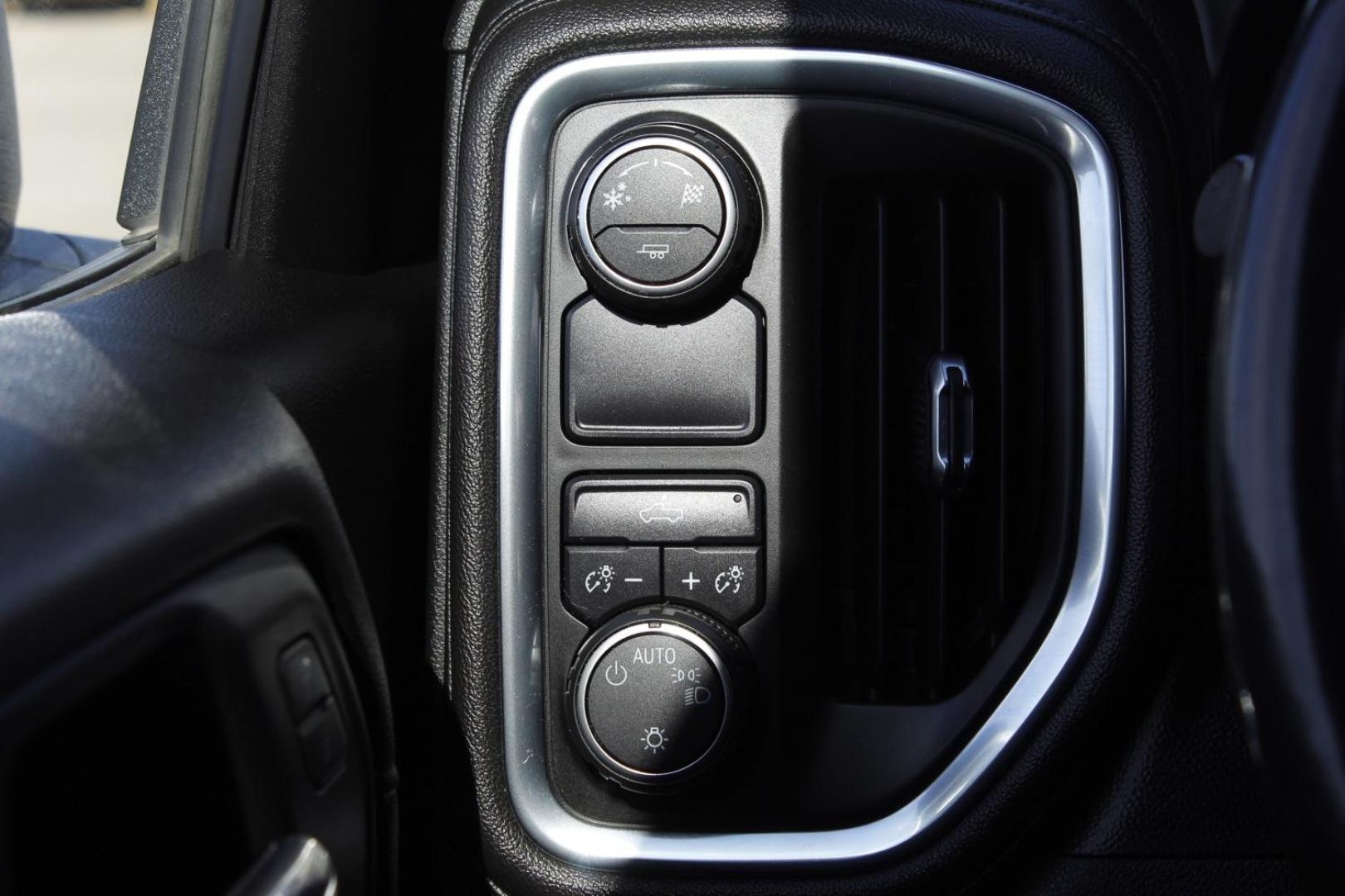 2019 Gray Chevrolet Silverado GRAY INTERIOR (1GCRWCEK0KZ) , located at 2401 E Main St., Grand Prairie, TX, 75050, (972) 262-4440, 32.748981, -96.969643 - Photo#20