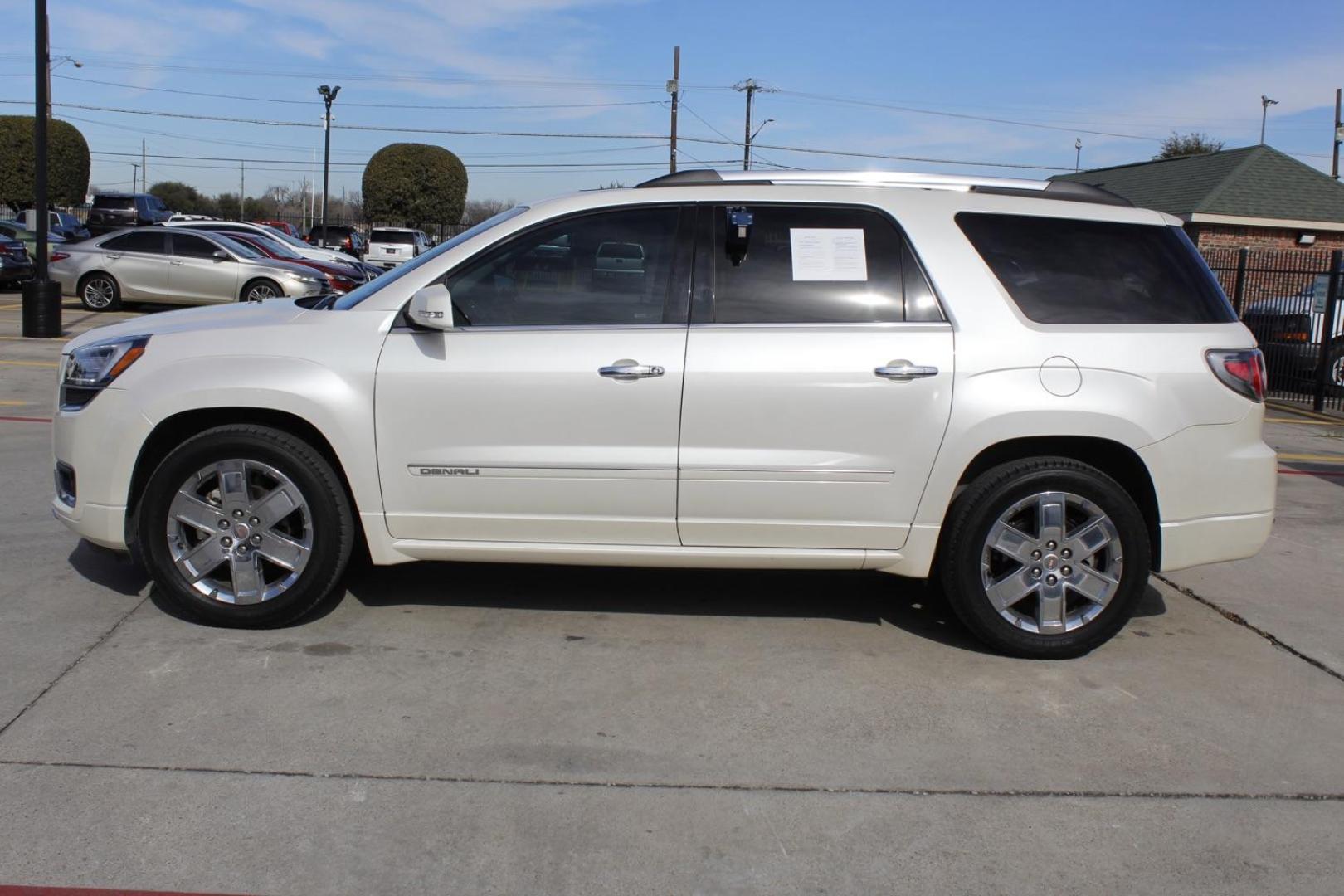 2014 White GMC Acadia white (1GKKRTKD2EJ) , located at 2401 E Main St., Grand Prairie, TX, 75050, (972) 262-4440, 32.748981, -96.969643 - Photo#2