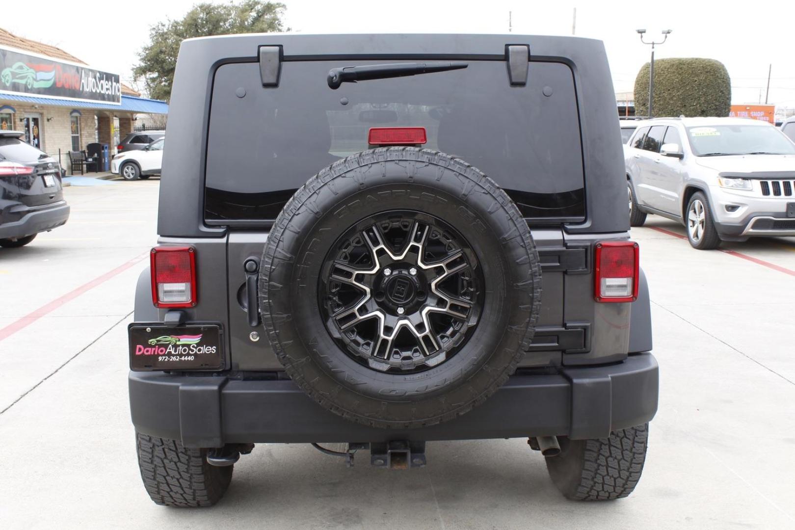 2017 Gray Jeep Wrangler Unlimited Sport 4WD (1C4BJWDG3HL) with an 3.6L V6 DOHC 24V FFV engine, located at 2401 E Main St., Grand Prairie, TX, 75050, (972) 262-4440, 32.748981, -96.969643 - Photo#7