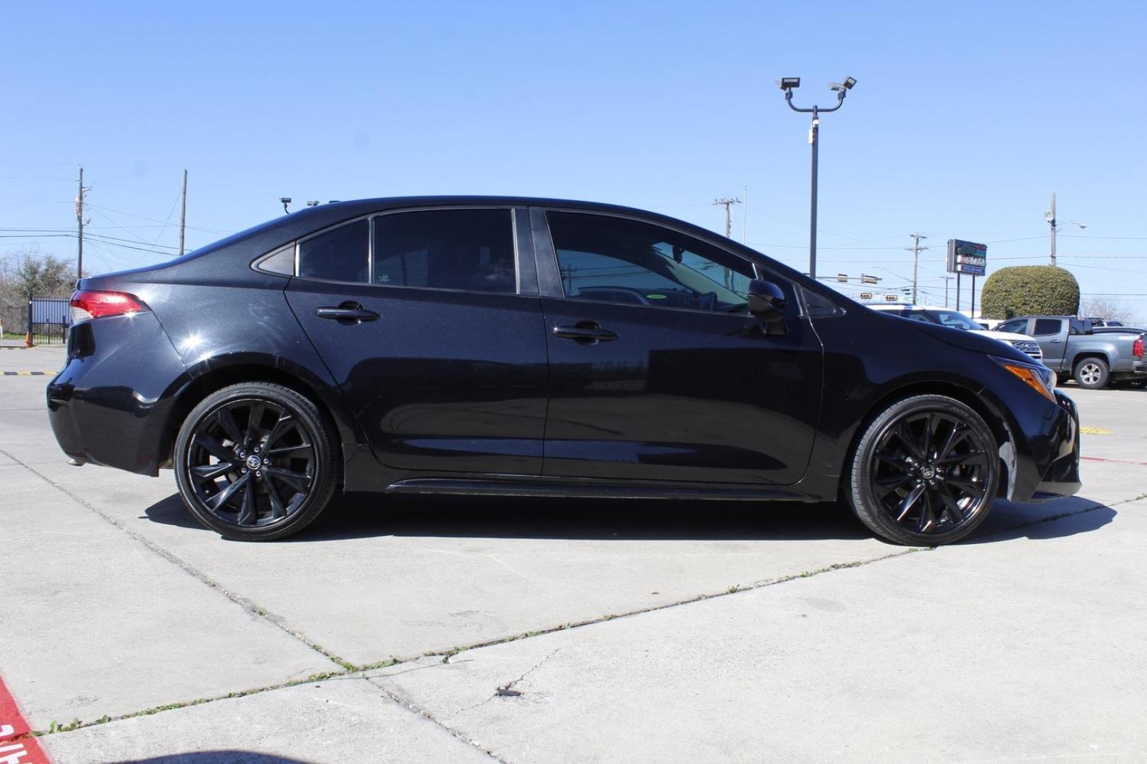 2020 Black Toyota Corolla LE (5YFEPRAE5LP) with an 1.8L engine, located at 2401 E Main St., Grand Prairie, TX, 75050, (972) 262-4440, 32.748981, -96.969643 - Photo#9