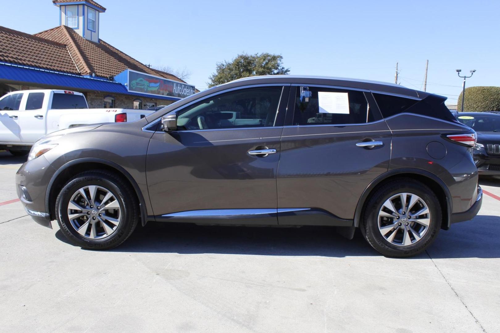 2015 Brown Nissan Murano SL (5N1AZ2MG9FN) with an 3.5L engine, located at 2401 E Main St., Grand Prairie, TX, 75050, (972) 262-4440, 32.748981, -96.969643 - Photo#2