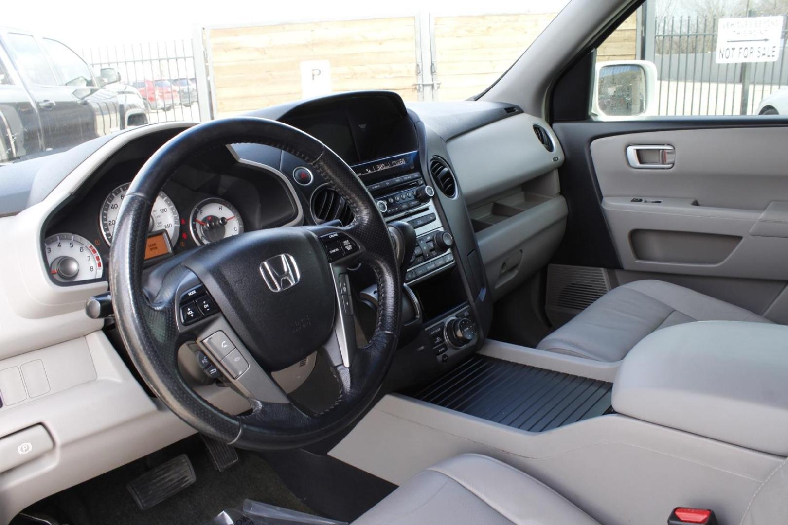 2015 WHITE Honda Pilot Touring (5FNYF4H9XFB) , located at 2401 E Main St., Grand Prairie, TX, 75050, (972) 262-4440, 32.748981, -96.969643 - Photo#11