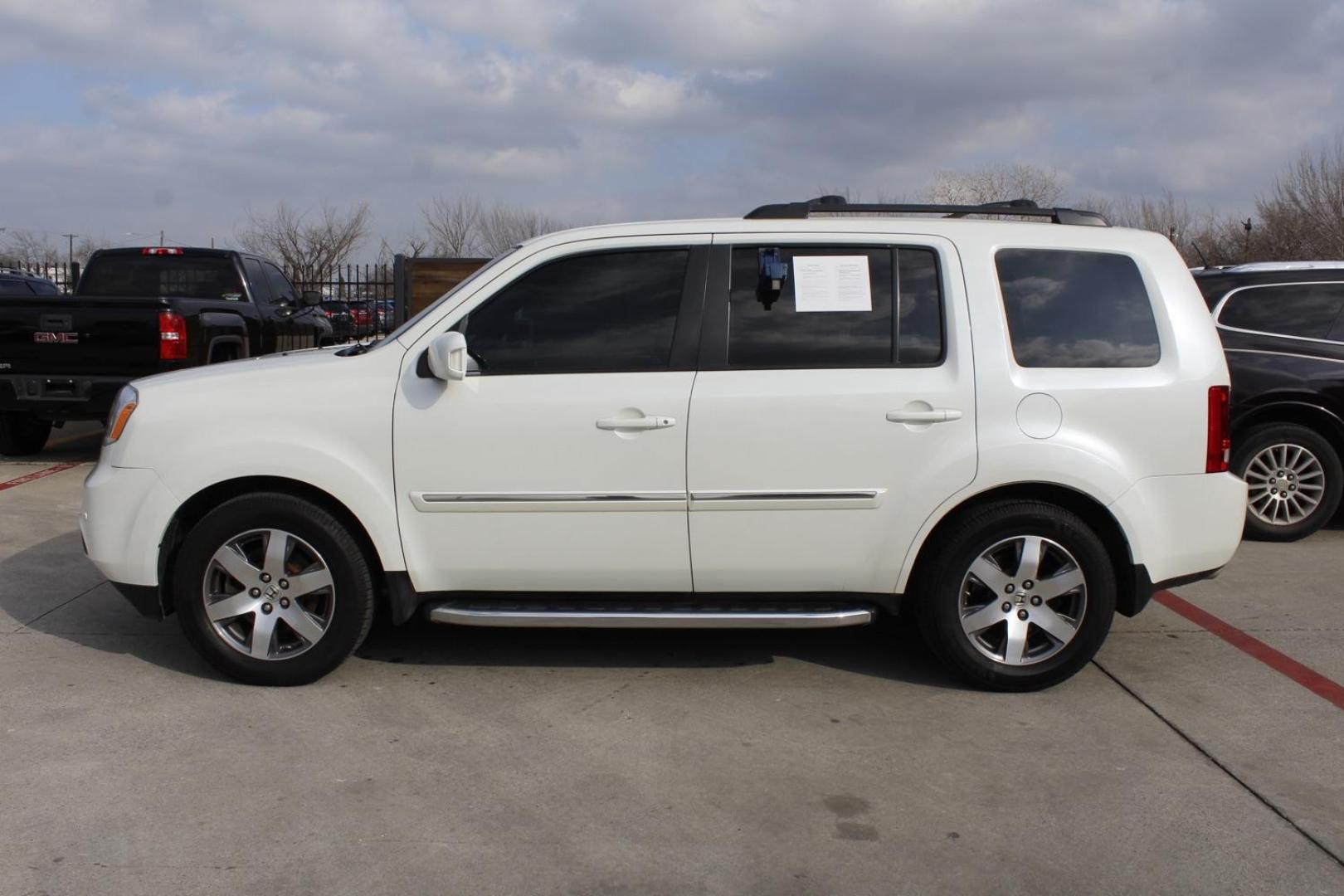 2015 WHITE Honda Pilot Touring (5FNYF4H9XFB) , located at 2401 E Main St., Grand Prairie, TX, 75050, (972) 262-4440, 32.748981, -96.969643 - Photo#2