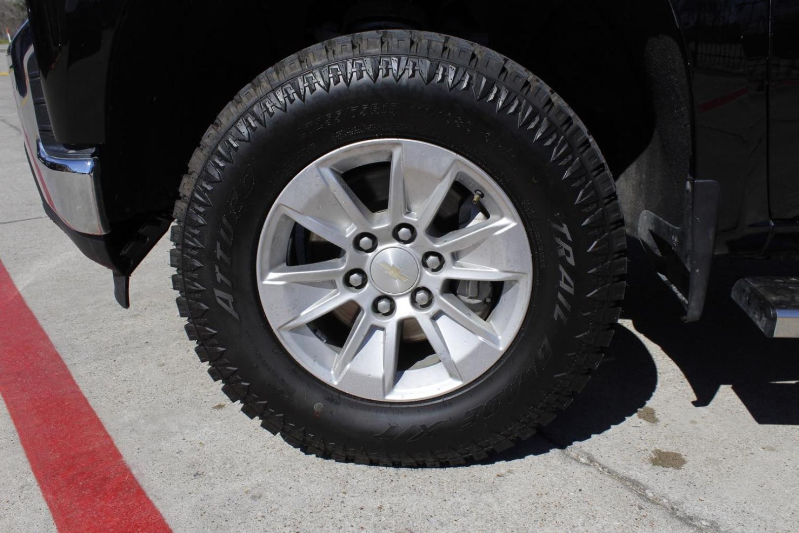 2020 Black Chevrolet Silverado LT (1GCRYDED8LZ) with an 5.3L engine, located at 2401 E Main St., Grand Prairie, TX, 75050, (972) 262-4440, 32.748981, -96.969643 - Photo#3