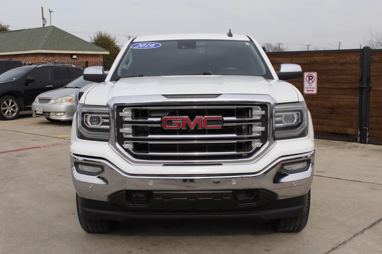 photo of 2016 GMC Sierra SLT